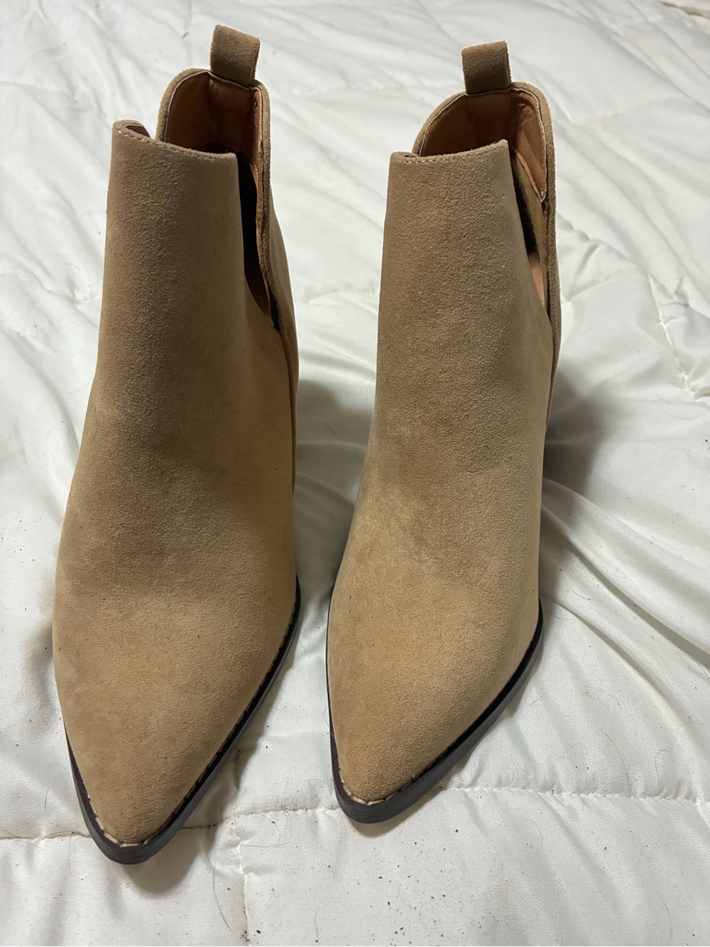 Women’s Pointed Toe Suede Ankle Boots - Tan